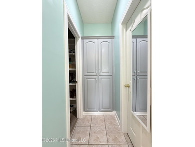 Welcome to 11 Rolling Green Circle - this expertly crafted and - photo 30
