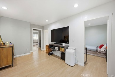 Spacious and versatile, this beautiful 4 bedroom, 3 bathroom - photo 30
