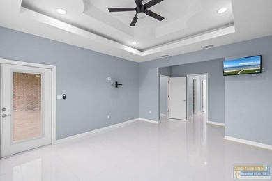 Beautiful and spacious home in Laguna Vista featuring a modern - photo 30