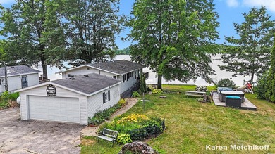 Rare opportunity to own this spacious 4-bedroom lakefront - photo 2