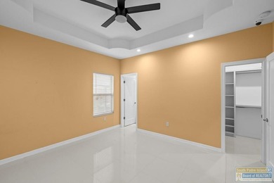 Beautiful and spacious home in Laguna Vista featuring a modern - photo 32