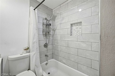 Spacious and versatile, this beautiful 4 bedroom, 3 bathroom - photo 36