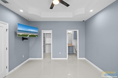 Beautiful and spacious home in Laguna Vista featuring a modern - photo 37