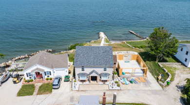 Lake house on Lake Erie with amazing views and access! - Lake Home For Sale in Ashtabula, Ohio