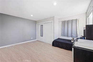 Spacious and versatile, this beautiful 4 bedroom, 3 bathroom - photo 43