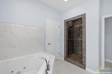 Beautiful and spacious home in Laguna Vista featuring a modern - photo 43