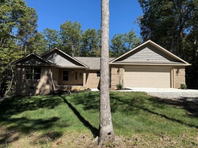 (private lake, pond, creek) Home For Sale in Monterey Tennessee