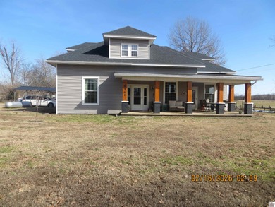 (private lake, pond, creek) Home For Sale in Clinton Kentucky