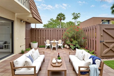 Welcome to Jupiter Plantation, one of Jupiter's most desirable - photo 5