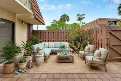 Welcome to Jupiter Plantation, one of Jupiter's most desirable - photo 7