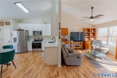 Very Nice Well Maintained Split Foyer on Full 1 Acre Corner - photo 12