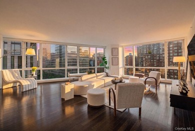 Triple Exposures. Exceptional Light. An Expansive Great Room - photo 12