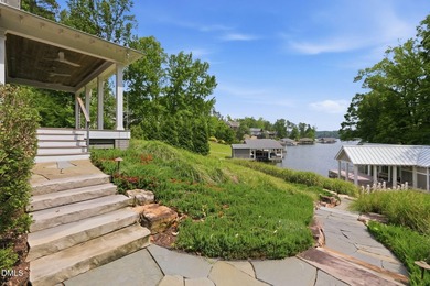The dream lake house you have been waiting for that checks all - photo 13