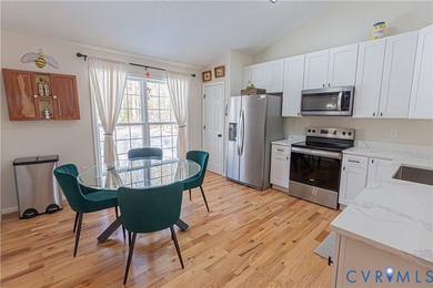 Very Nice Well Maintained Split Foyer on Full 1 Acre Corner - photo 14