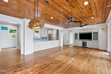 The dream lake house you have been waiting for that checks all - photo 19