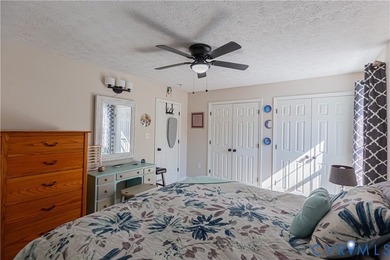 Very Nice Well Maintained Split Foyer on Full 1 Acre Corner - photo 21