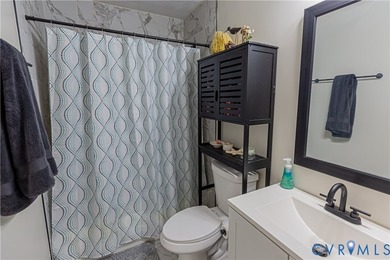 Very Nice Well Maintained Split Foyer on Full 1 Acre Corner - photo 22