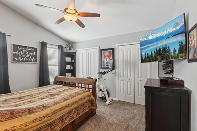Beautifully maintained 4 bed, 3 bath home built in 2017, located - photo 28