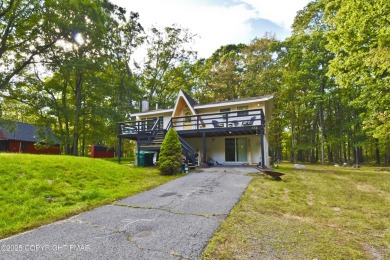 Lake Home For Sale in Hawley, Pennsylvania