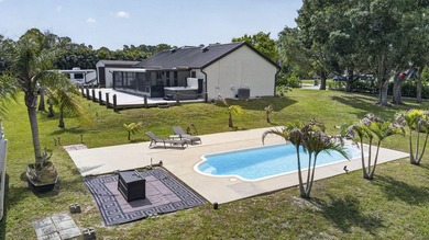 This nicely renovated home is move-in ready. Newly painted - photo 8