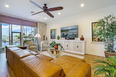 Waterfront Townhouse on the Jupiter Harbour Marina. Elegant and - photo 10