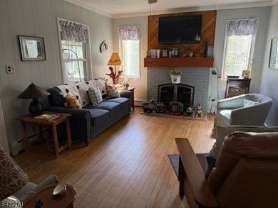 Great Cottage-Style home on large, beautiful, property. Perfect - photo 13