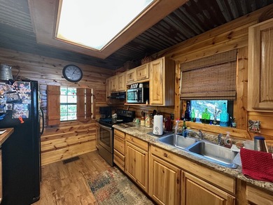 Caddo Lake Estates home on a large lot, a private boat ramp - photo 14