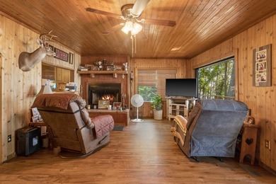 Caddo Lake Estates home on a large lot, a private boat ramp - photo 16