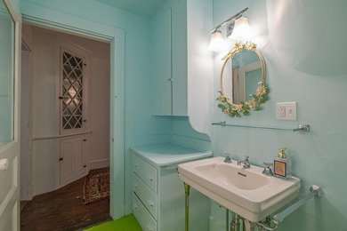 *Birchcroft*, a c.1920 classic shingle style cottage in the - photo 20