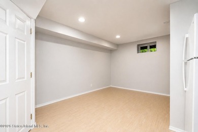 Welcome to 322 Liberty Avenue! This large and beautifully - photo 23