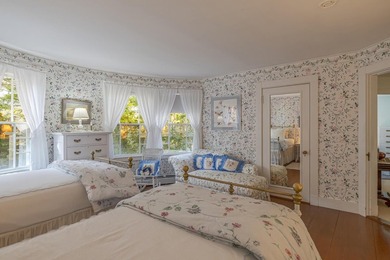 *Birchcroft*, a c.1920 classic shingle style cottage in the - photo 30