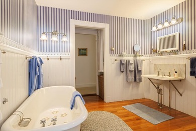 *Birchcroft*, a c.1920 classic shingle style cottage in the - photo 32