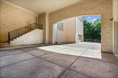 A Southern estate tucked behind the gates of an exclusive Eads - photo 37