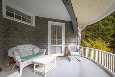 *Birchcroft*, a c.1920 classic shingle style cottage in the - photo 38