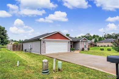 Craftsman style ranch in established Hawks Landing Subdivision! - photo 3