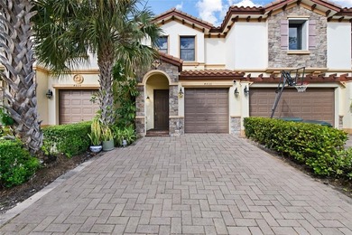 (private lake, pond, creek) Townhome/Townhouse For Sale in Coconut Creek Florida