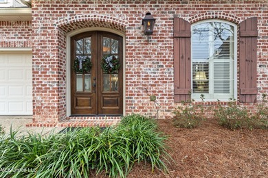 This immaculately maintained 3-bedroom, 2.5-bath home is nestled - photo 4