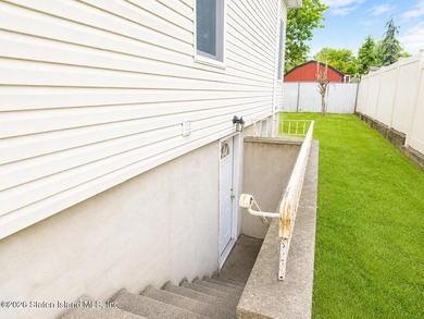 Located on a quiet dead-end street in the heart of Huguenot - photo 29