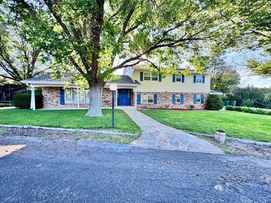 (private lake, pond, creek) Home For Sale in Phillipsburg, Kansas