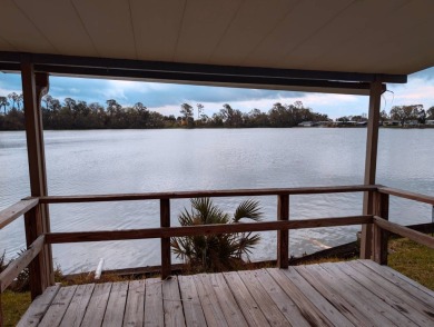 Lake Home For Sale in Mulberry, Florida