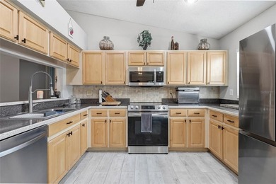Welcome home to this open and bright 3-bedroom, 2-bath home - photo 14