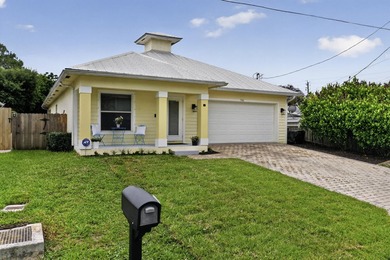 No HOA! Exceptional 4BR/2BA/2-car garage in booming Palm City - photo 2
