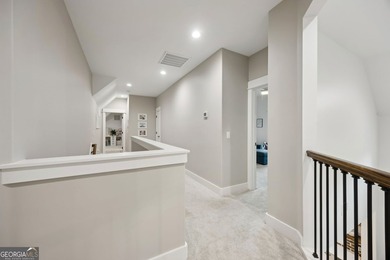 Bent Pine modern farmhouse, only two years old, with amazing - photo 52