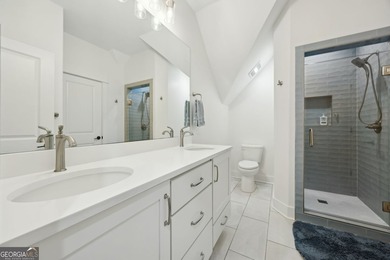 Bent Pine modern farmhouse, only two years old, with amazing - photo 56