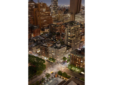 PENTHOUSE 3450 Rising above Tribeca's skyline, PH3450 is a truly - photo 14