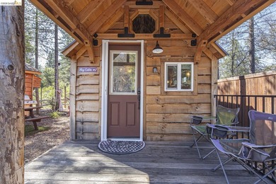 Welcome to Your New Haven! Nestled on a peaceful, forested road - photo 7