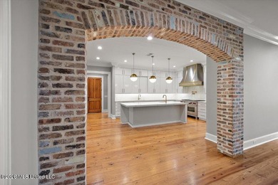 Situated on a quiet cul-de-sac within the gated Reunion - photo 17