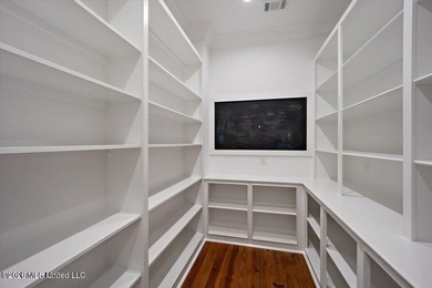 Situated on a quiet cul-de-sac within the gated Reunion - photo 21