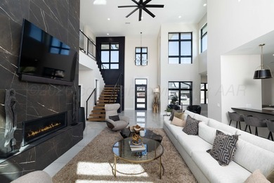 This luxurious modern residence blends clean architectural lines - photo 24
