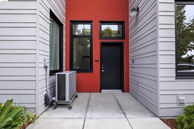 LARGE ONE BEDROOM PLUS AND ONE AND A HALF BATHROOM LOFT STYLE! - photo 26